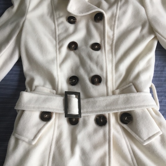 Cream Xinyisbinjie Peacoat - Picture 4 of 5